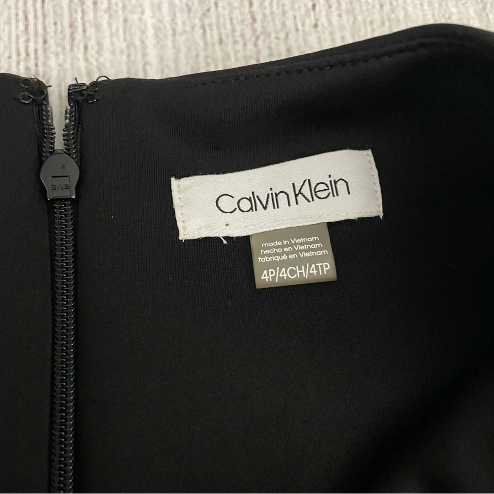 NWT CALVIN KLEIN Women’s Scuba Sleeveless Colorblock Sheath Dress Black Size 4P